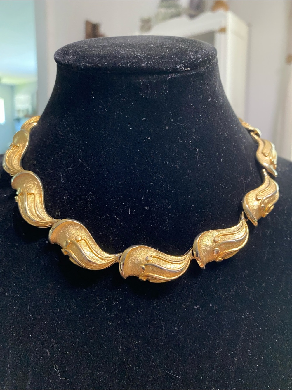 VTG Tortolani Gold Plated Sculpted Wave-Link Necklace